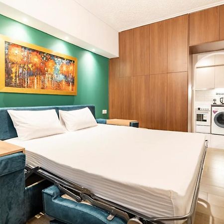 Cute Tiny Apartment In The Heart Of Flisvos 아테네 외부 사진