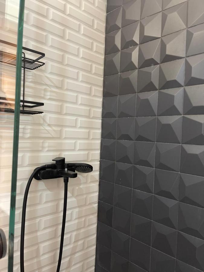 Cute Tiny Apartment In The Heart Of Flisvos 아테네 외부 사진