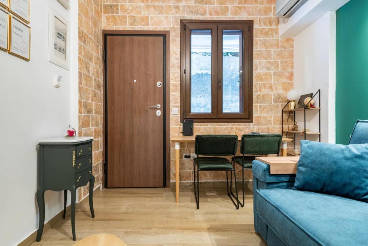 Cute Tiny Apartment In The Heart Of Flisvos 아테네 외부 사진