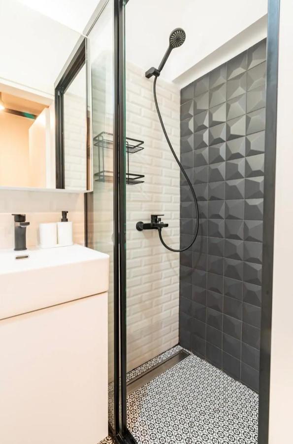 Cute Tiny Apartment In The Heart Of Flisvos 아테네 외부 사진