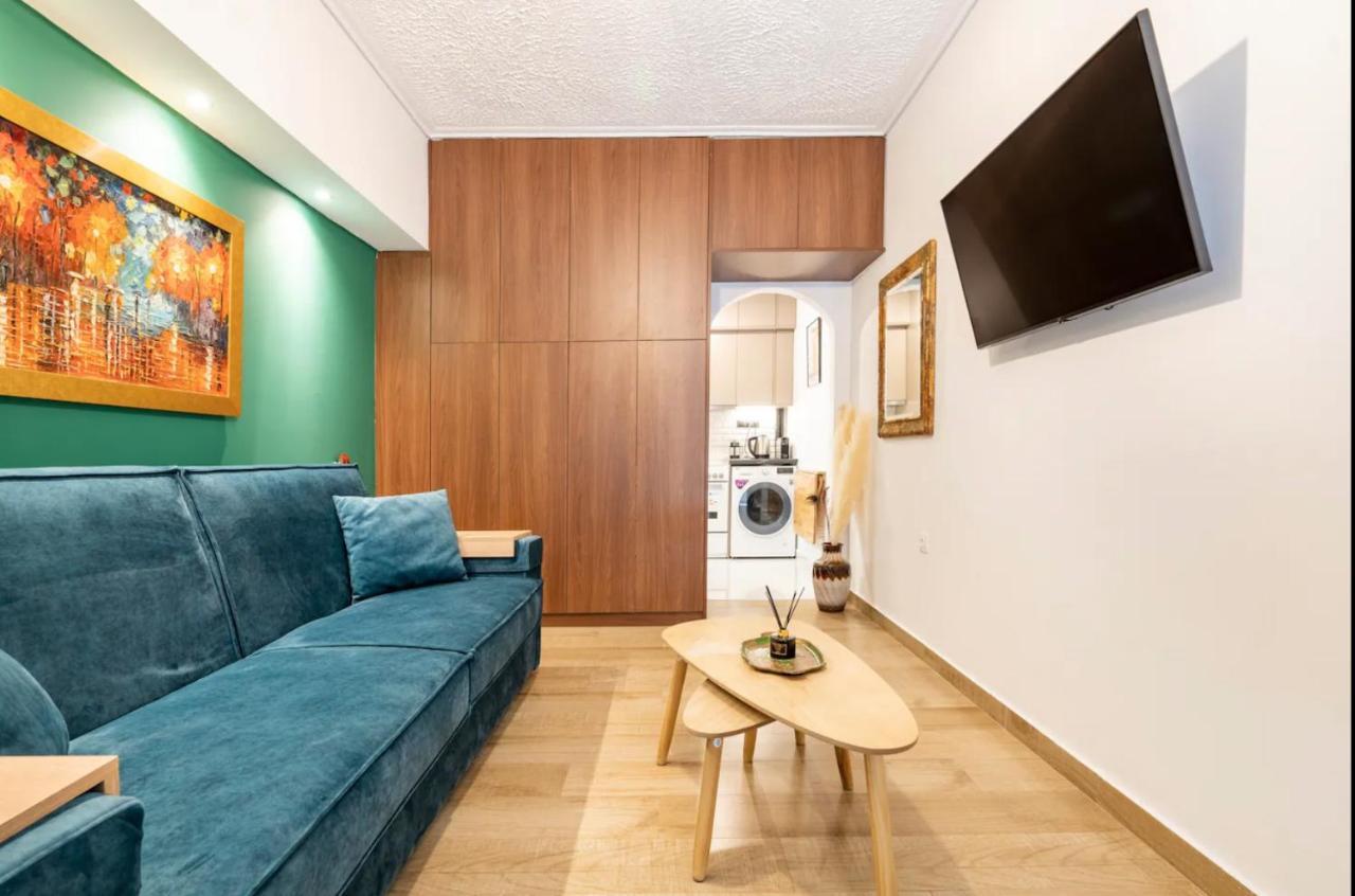 Cute Tiny Apartment In The Heart Of Flisvos 아테네 외부 사진