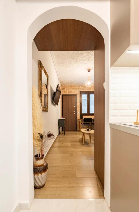 Cute Tiny Apartment In The Heart Of Flisvos 아테네 외부 사진