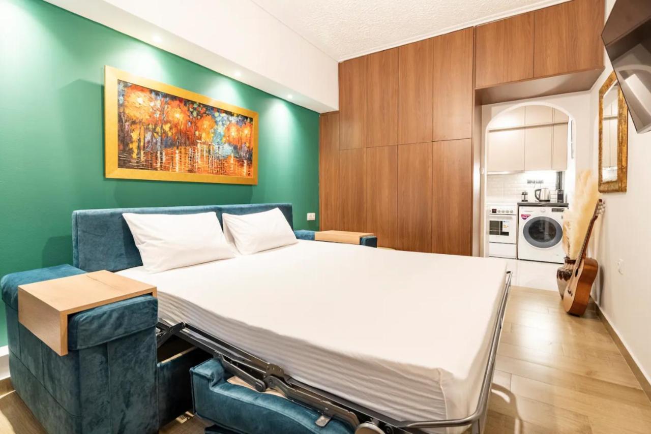 Cute Tiny Apartment In The Heart Of Flisvos 아테네 외부 사진