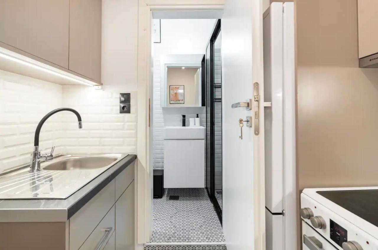 Cute Tiny Apartment In The Heart Of Flisvos 아테네 외부 사진