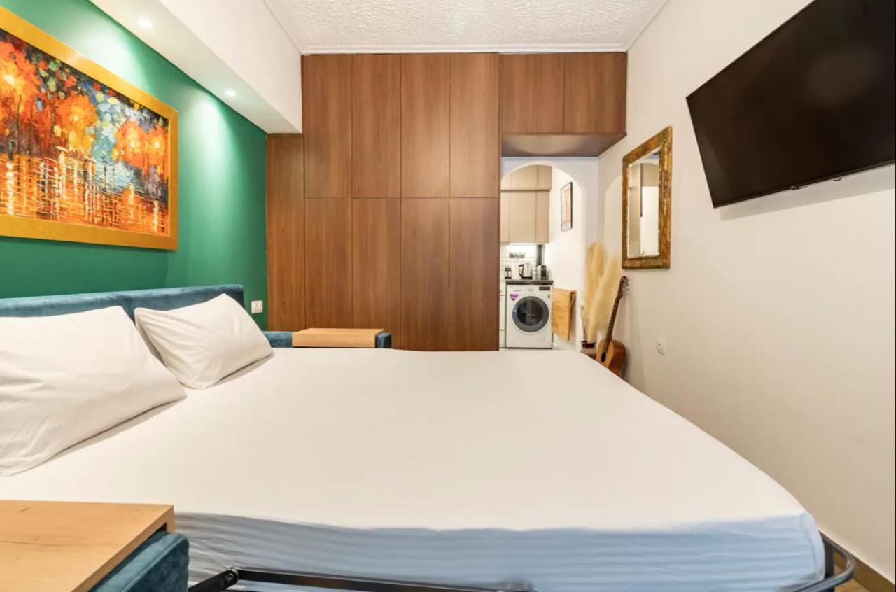 Cute Tiny Apartment In The Heart Of Flisvos 아테네 외부 사진